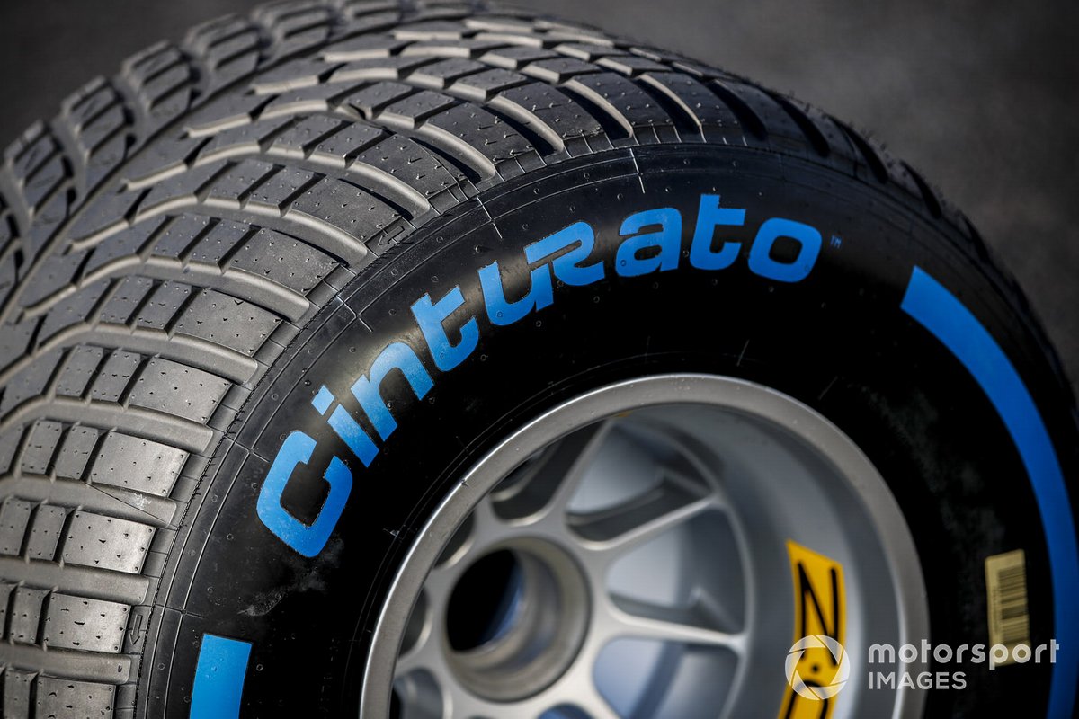 Pneu pluie Pirelli