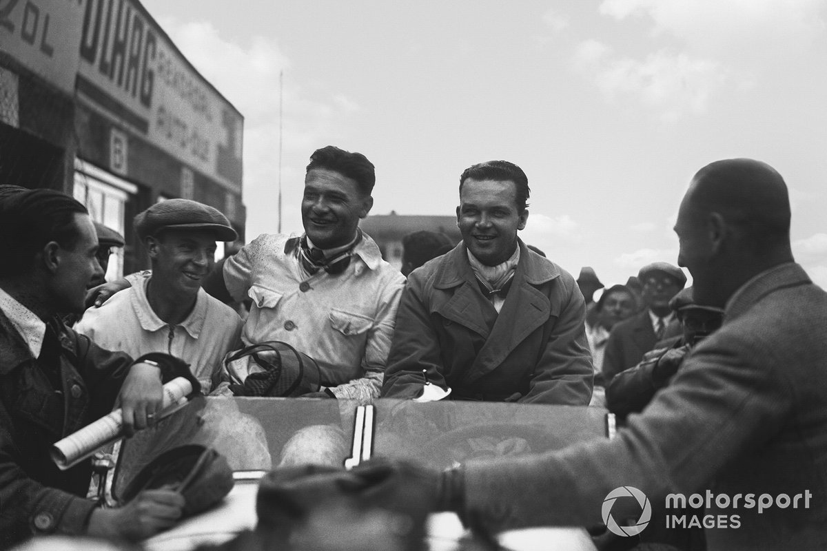 Rudolf Caracciola, Mercedes-Benz SSKL y su mecánico Wilhelm Sebastian