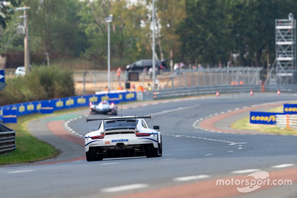 #56 Team Project 1 - Porsche 911 RSR: Egidio Perfetti, Larry Ten Voorde, Matteo Cairoli
