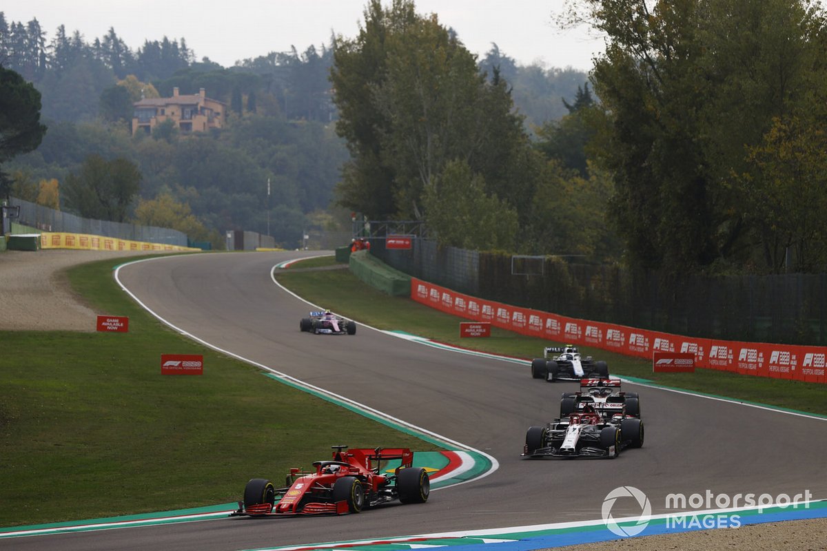 Sebastian Vettel, Ferrari SF1000, Kimi Raikkonen, Alfa Romeo Racing C39, Romain Grosjean, Haas VF-20, e Nicholas Latifi, Williams FW43