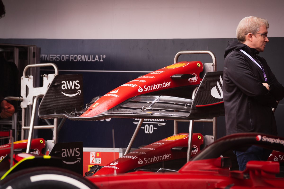 Ferrari F1-75: Frontflügel