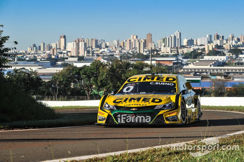 Em Londrina, no dia 9 de junho, Cacá Bueno teve uma participação discreta colhendo um 15º e uma 27ª posições.