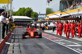 Polesitter Sebastian Vettel, Ferrari SF90