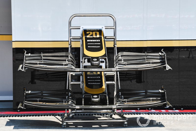 Front Wing of Haas F1 Team VF-19