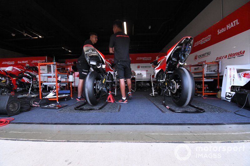 Paddock Astra Honda Racing Team