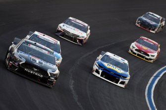 Kevin Harvick, Stewart-Haas Racing, Ford Mustang Mobil 1, Kyle Busch, Joe Gibbs Racing, Toyota Camry M&M's Red, White & Blue, Chase Elliott, Hendrick Motorsports, Chevrolet Camaro NAPA AUTO PARTS