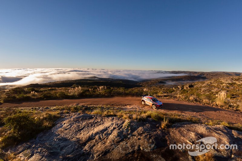 Thierry Neuville, Nicolas Gilsoul, Hyundai Motorsport Hyundai i20 Coupe WRC