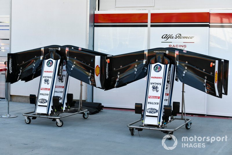 Un aileron avant de l'Alfa Romeo Racing C38