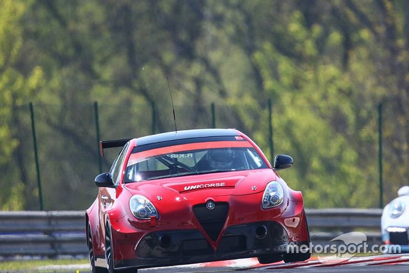 Bálint Hatvani, Team Unicorse, Alfa Romeo Giulietta TCR