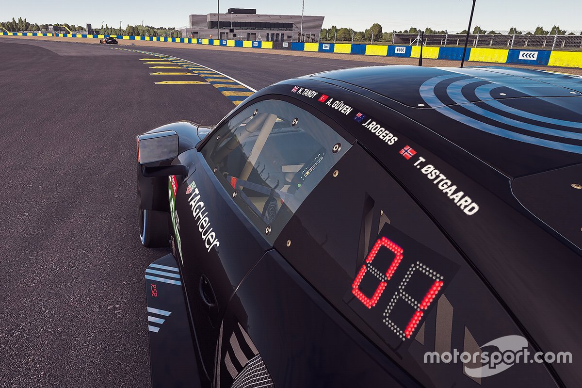#93 Porsche Esports Team Porsche 911 RSR: Nick Tandy, Ayhancan Güven, Joshua Rogers, Tommy Ostgaard
