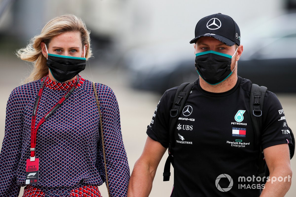 Tiffany Cromwell y Valtteri Bottas, Mercedes-AMG Petronas F1