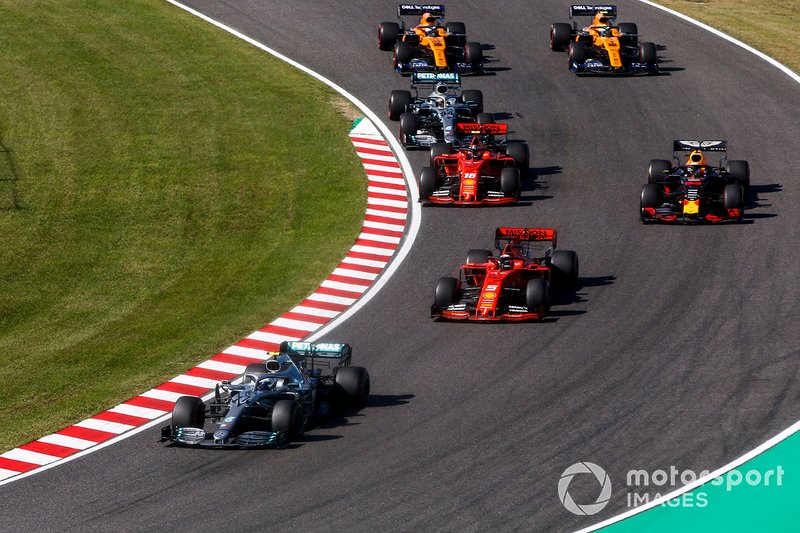 Prenúncio da batida entre Leclerc e Verstappen