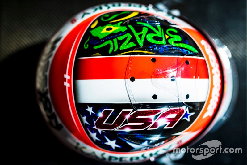 Capacete especial de Charles Leclerc para os GPs de EUA e Brasil