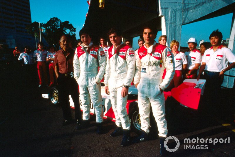 Teddy Yip, propietario de Theodore Racing, 10º clasificado Martin Brundle, Eddie Jordan Racing/Theodore, ganador de la carrera Ayrton Senna, West Surrey Racing/Theodore y 2º clasificado Roberto Guerrero, Eddie Jordan Racing/Theodore