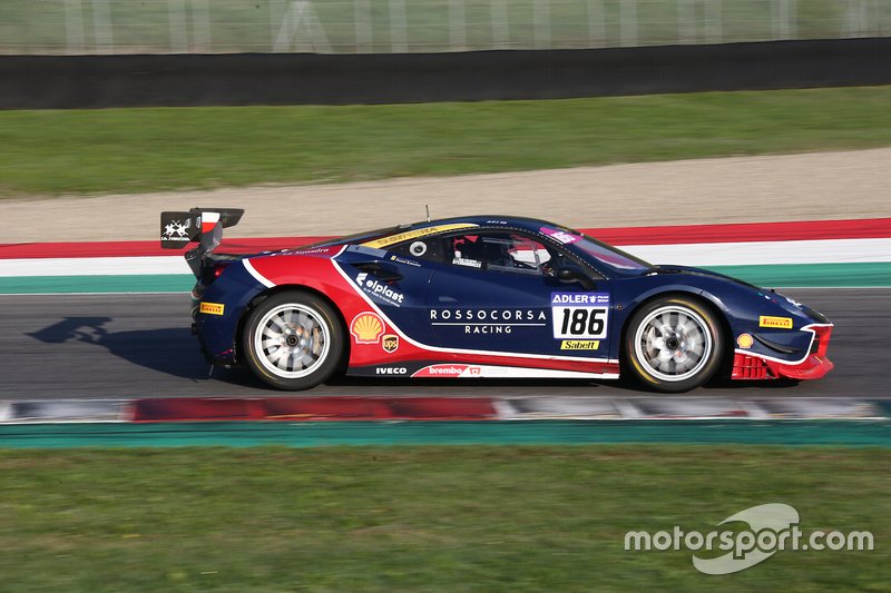 #186 Ferrari 488 Challenge, Rossocorsa: Agata Smolka