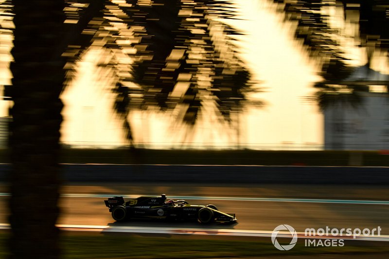 Esteban Ocon, Renault R.S. 19 