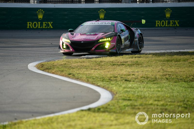 #86 Meyer Shank Racing w/Curb-Agajanian Acura NSX GT3, GTD: Mario Farnbacher, Matt McMurry, Shinya Michimi, Jules Gounon