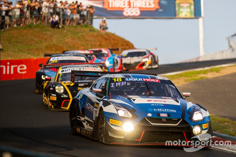 #18 KCMG Nissan GTR Nismo GT3: Joao Paulo De Oliveira, Edoardo Liberati, Alexandre Imperatori