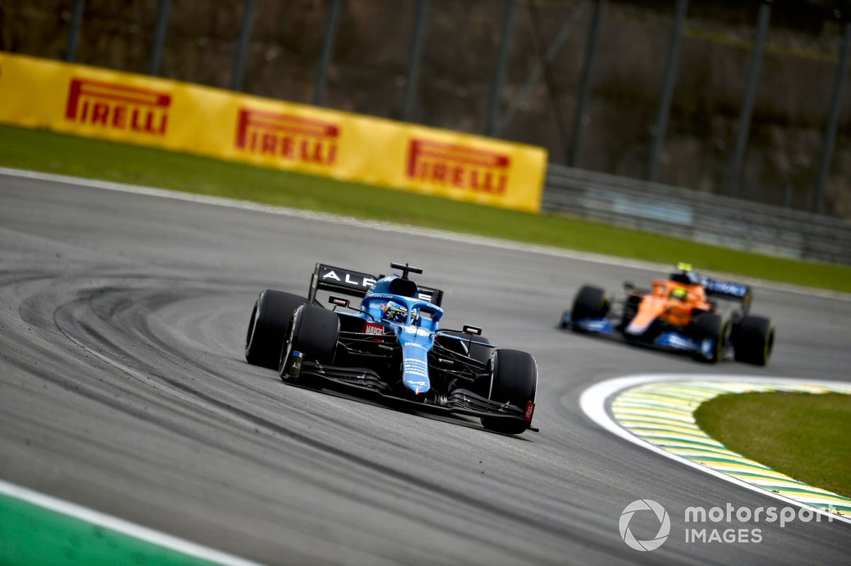 Fernando Alonso, Alpine A521, Lando Norris, McLaren MCL35M