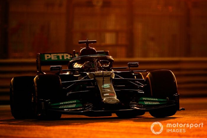 Lewis Hamilton, Mercedes W12