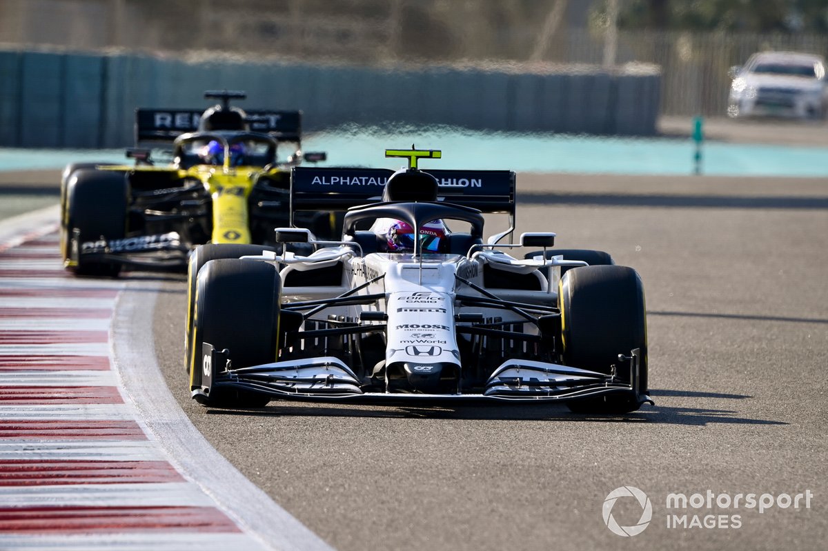 Marino Sato, AlphaTauri AT01 and Fernando Alonso, Renault F1 Team R.S.20