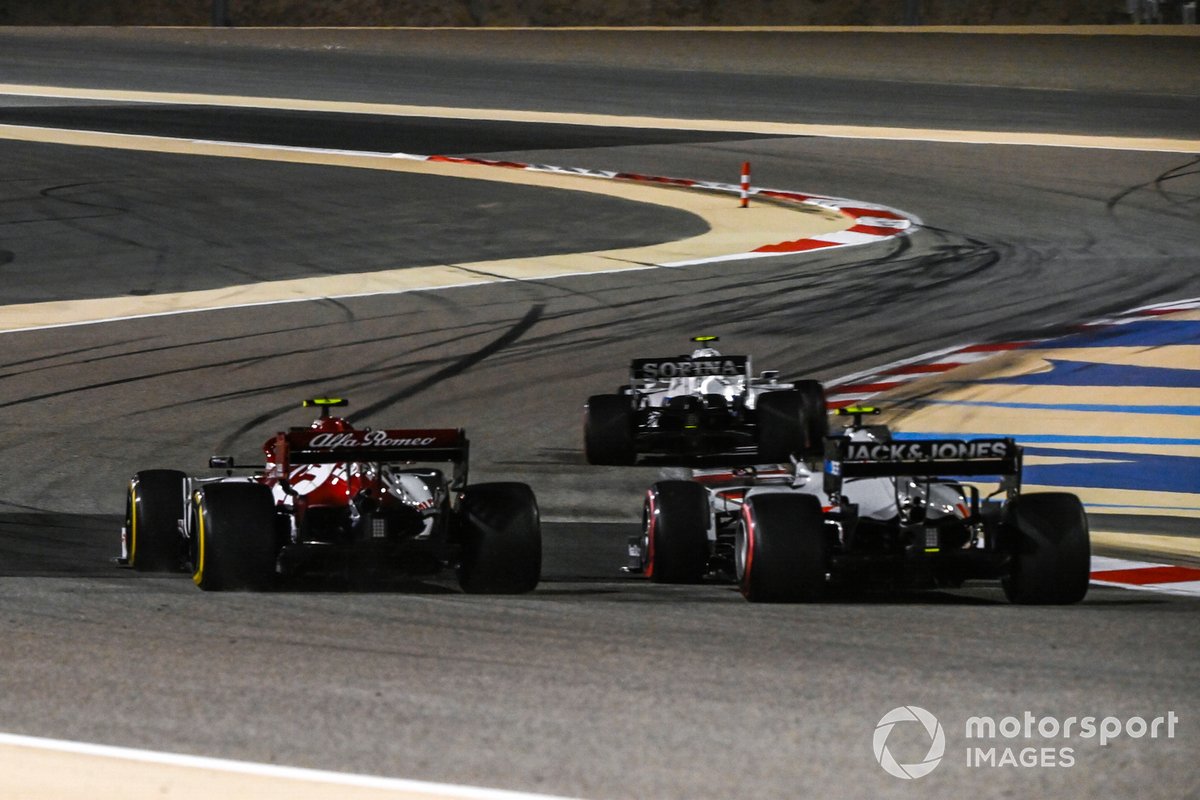Nicholas Latifi, Williams FW43, Antonio Giovinazzi, Alfa Romeo Racing C39, e Kevin Magnussen, Haas VF-20