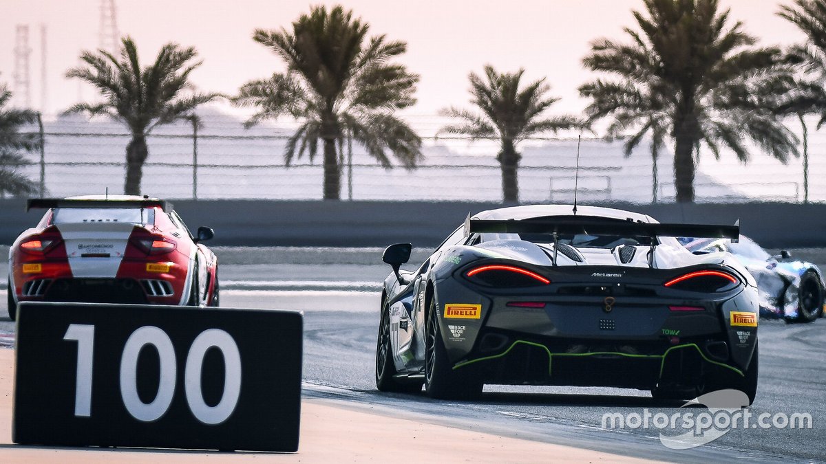 #77 Optimum Motorsport, McLaren 570 GT4: Jan Klingelnberg, Warren Hughes, Lars Dahmann, Charlie Hollings