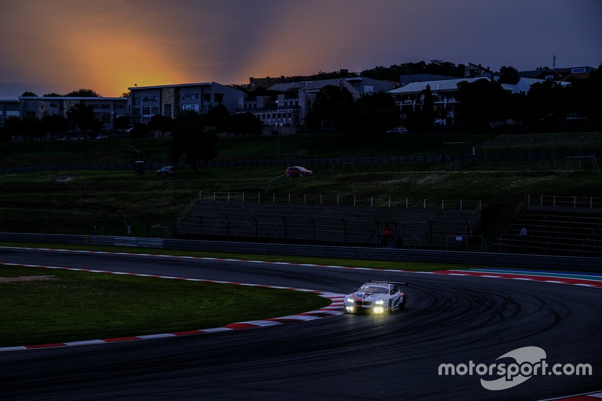 #35 Walkenhorst Motorsport BMW M6 GT3: Martin Tomczyk, David Pittard, Nicholas Yelloly