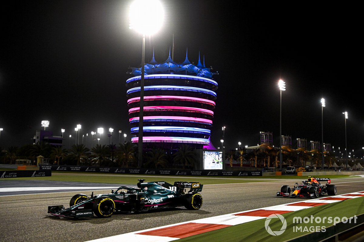 Lance Stroll, Aston Martin AMR21, Sergio Perez, Red Bull Racing RB16B