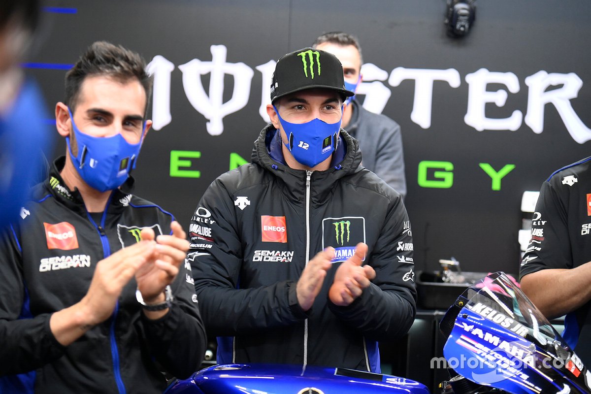 Maverick Vinales en el evento de despedida de Yamaha.