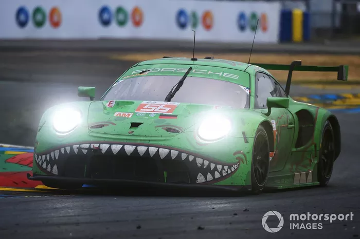 #56 Project1 - AO Porsche 911 RSR - 19 de Pj Hyett, Gunnar Jeannette, Matteo Cairoli