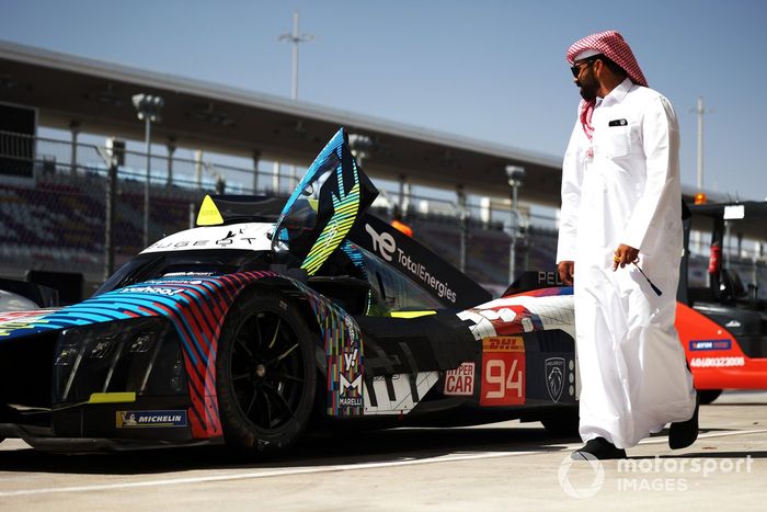 #94 Peugeot Totalenergies Peugeot 9X8: Paul Di Resta, Loïc Duval, Stoffel Vandoorne