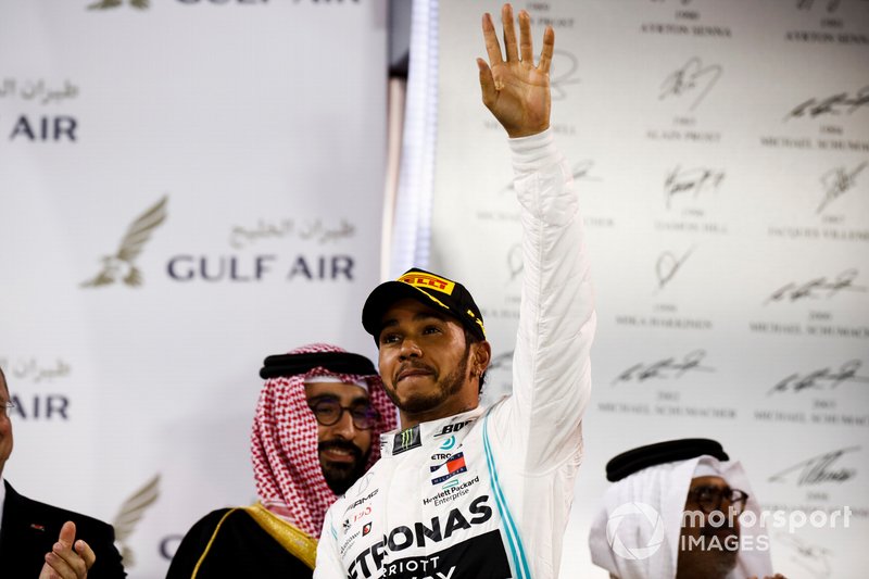 Lewis Hamilton, Mercedes AMG F1, vincitore, sul podio