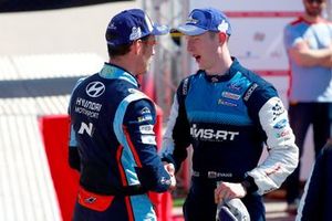 Podium: Thierry Neuville, Hyundai Motorsport, Elfyn Evans, M-Sport Ford WRT