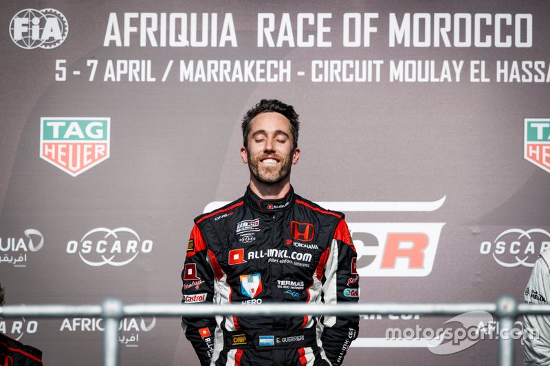Podio: ganador Esteban Guerrieri, ALL-INKL.COM Münnich Motorsport Honda Civic Type R TCR