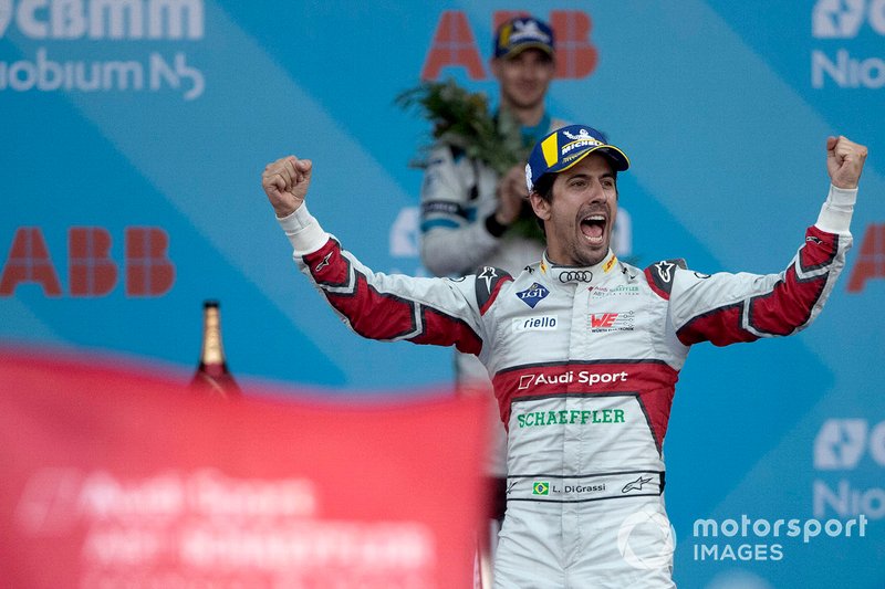 Race winner Lucas Di Grassi, Audi Sport ABT Schaeffler celebrates as he approaches the podium