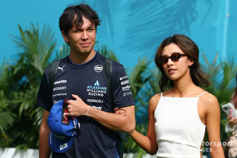 Alex Albon, Williams et Lily Muni He