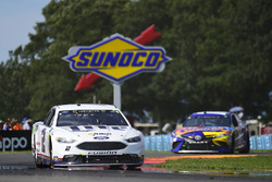 Brad Keselowski, Team Penske Ford, Kyle Busch, Joe Gibbs Racing Toyota