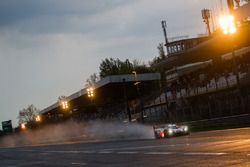 #2 Porsche Team Porsche 919 Hybrid: Timo Bernhard, Earl Bamber, Brendon Hartley