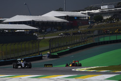 Lewis Hamilton, Mercedes AMG F1 W07 Hybrid, Max Verstappen, Red Bull Racing RB12