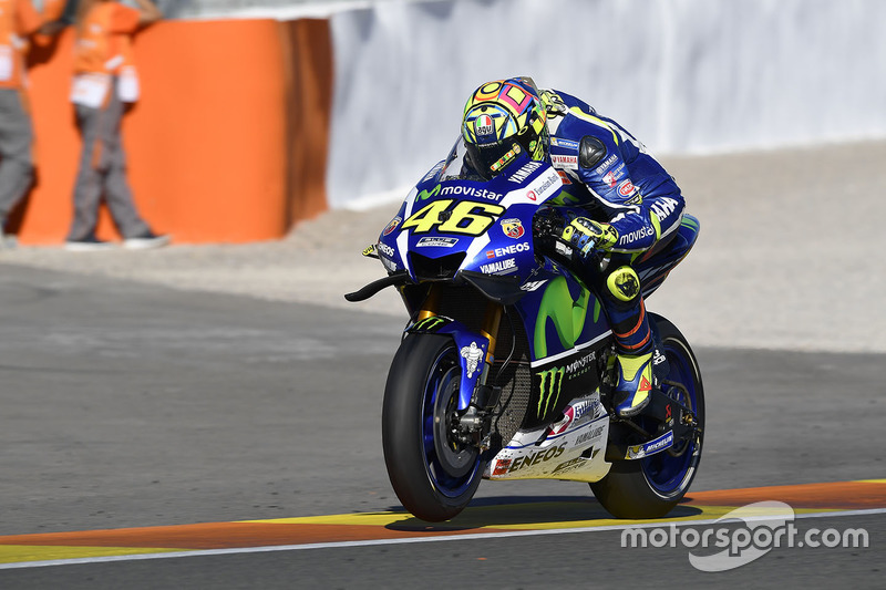 Rossi au pied du podium