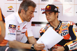 Dani Pedrosa, Repsol Honda Team, et son ingénieur Giacomo Guidotti