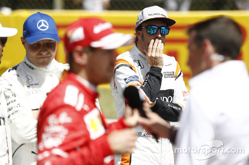 Bottas afirmou recentemente que em uma eventual saída da Mercedes, seu objetivo seria pilotar pela Ferrari. Os italianos no entanto, não mencionam o nome do finlandês.