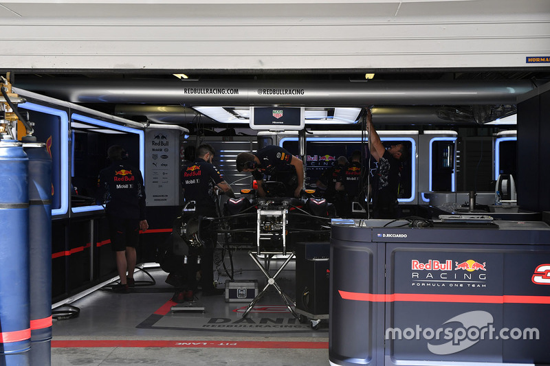 Red Bull Racing RB13