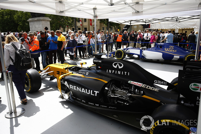 Fans di tenda Renault Sport F1 Team