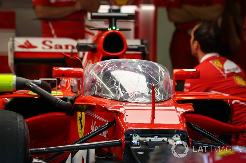 Ferrari SF70-H mit Cockpitschutz Shield