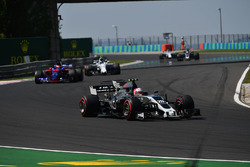 Kevin Magnussen, Haas VF-17