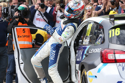 Winner Ashley Sutton, Team BMR Subaru Levorg