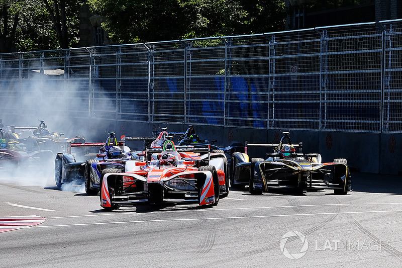 Start: Felix Rosenqvist, Mahindra Racing leads