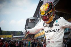 Le vainqueur Lewis Hamilton, Mercedes AMG F1